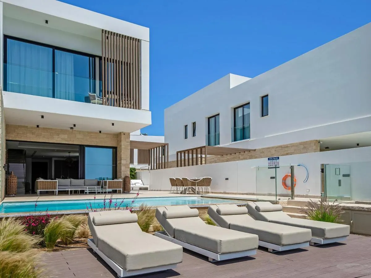 Sanders Bayfront Luxury Villas contacts